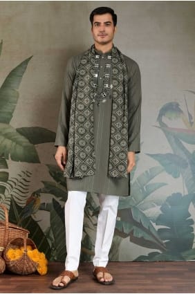 Kurta pour homme en viscose brodée vert olive KURR602
