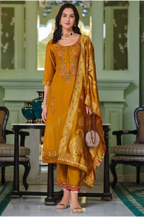 Tissage de Salwar Kameez en viscose moutarde SK155812