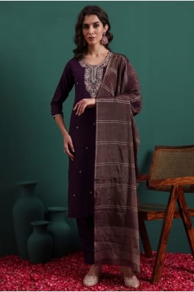 Salwar Kameez en viscose avec broderies SK15739