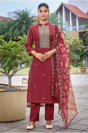 Salwar Kameez brodé en viscose bordeaux SK15785