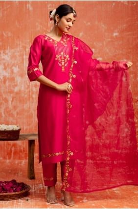costume droit en viscose avec broderies en rose SK155636