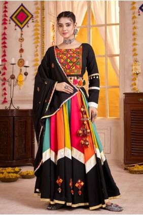 Lehenga Choli tissé multicolore en viscose LC8628