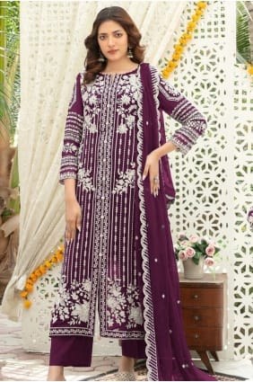Salwar Kameez bordeaux en mousseline brodée avec dupatta SK159132